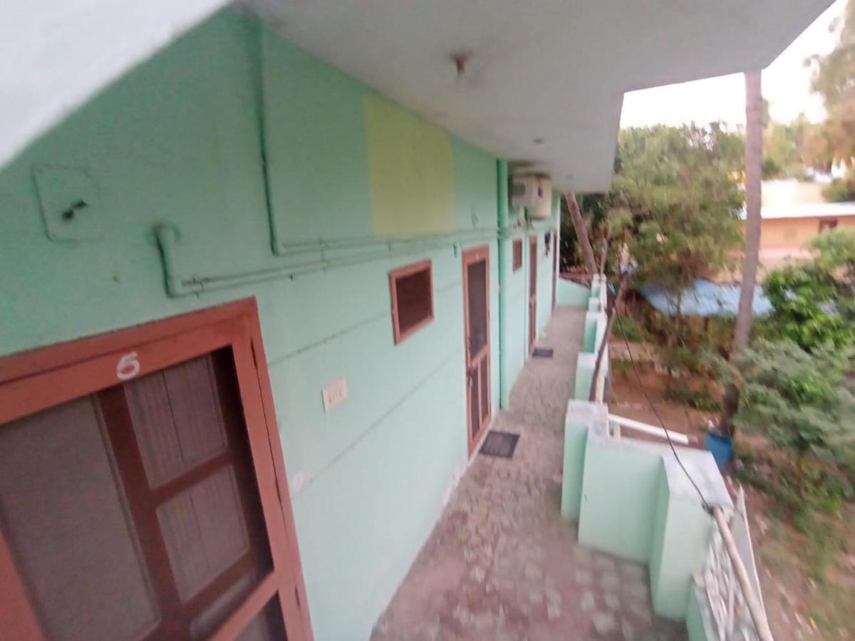 Tiruvannāmalai Sri Shankaraa Guest House מראה חיצוני תמונה